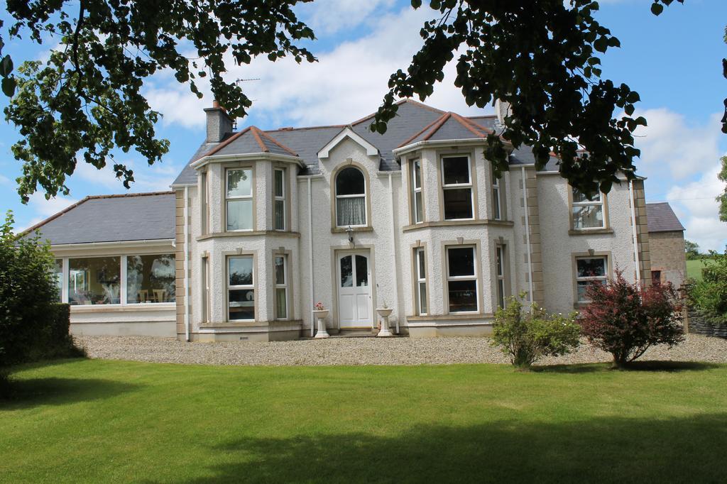 Ballyhargan Farm House 던기번 외부 사진