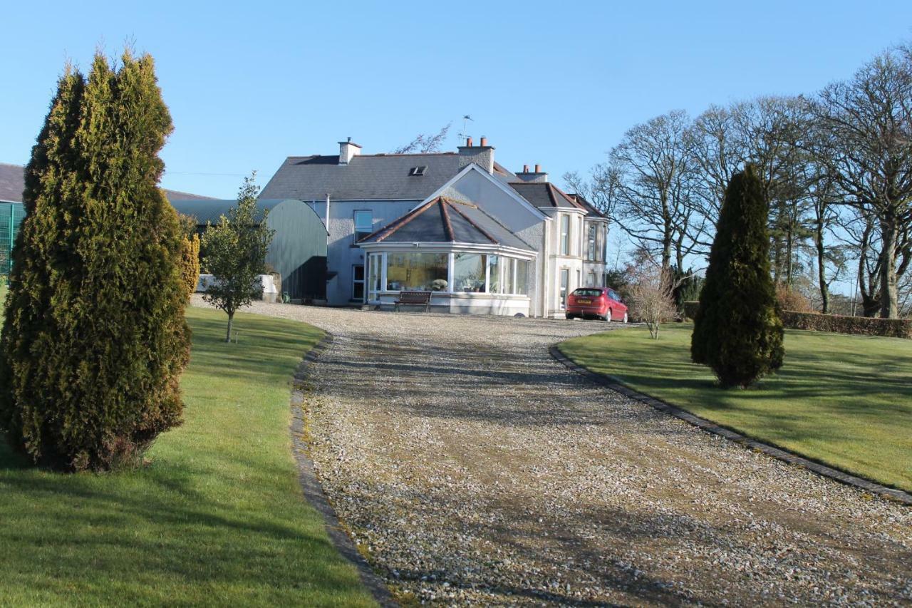 Ballyhargan Farm House 던기번 외부 사진
